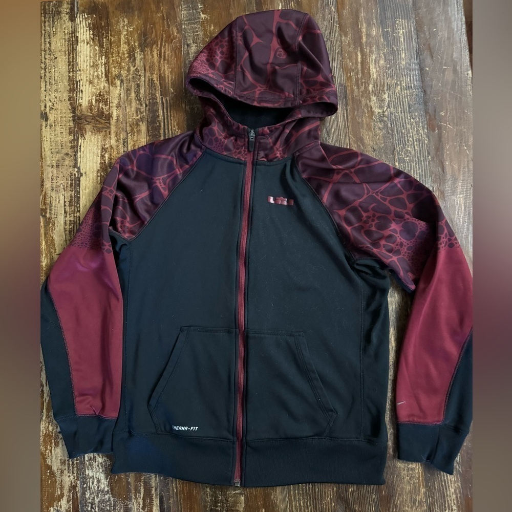 Nike LeBron zip up hoody size XL